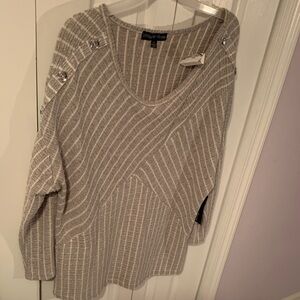 Vintage Rose Striped V-Neck Lightweight Top with Button Detail